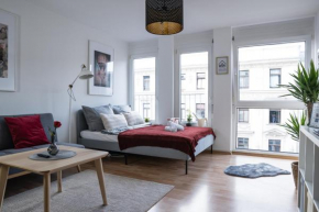 FULL HOUSE Studios - Southern Prime Apartment